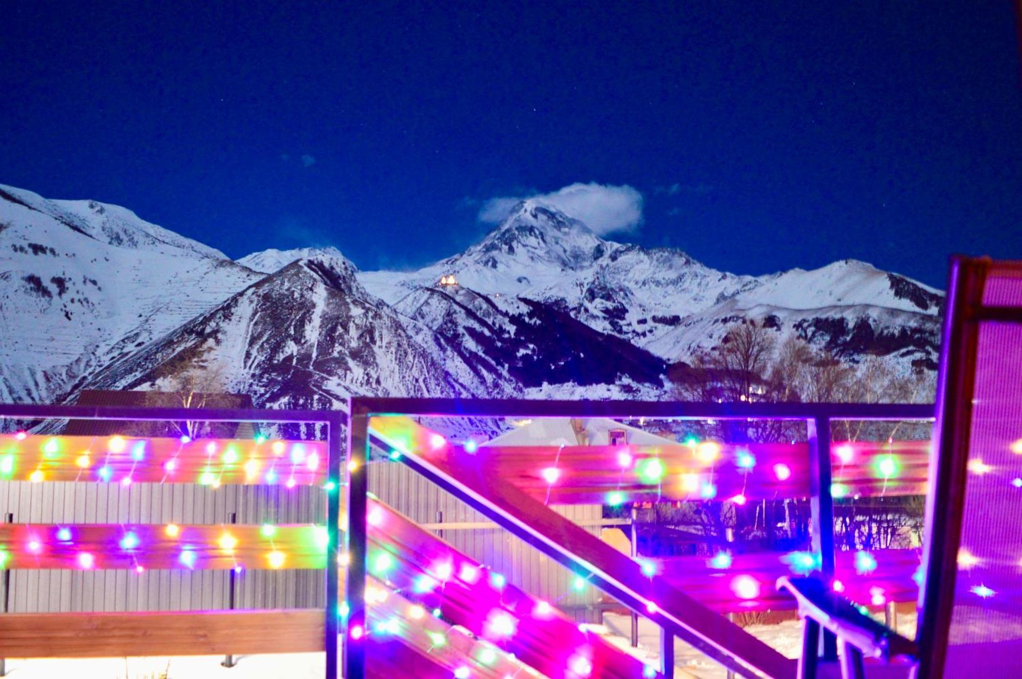 Via Kazbegi Villa ภายนอก รูปภาพ